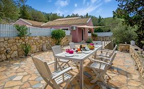 Bask In The Beauty Of Paxoi - Kirki'S Summer Retreats With Private Jacuzzis